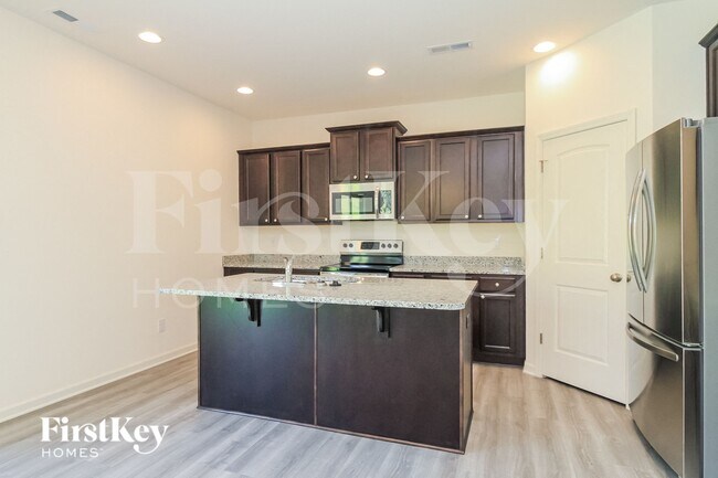 Building Photo - 5726 Beaver Pond Tl