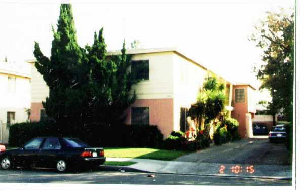 Foto del edificio - 5636 Laurel Canyon Blvd