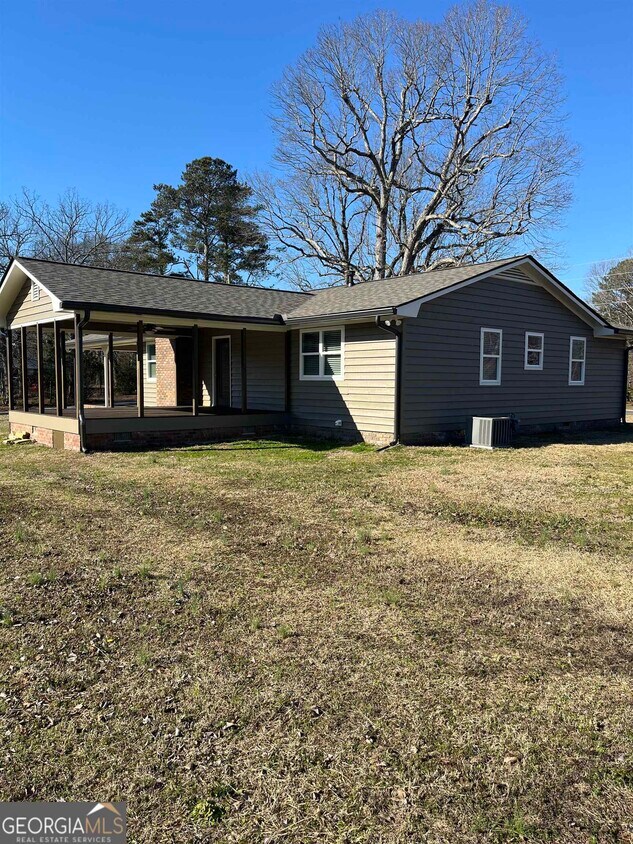 Building Photo - 3415 Macland Rd