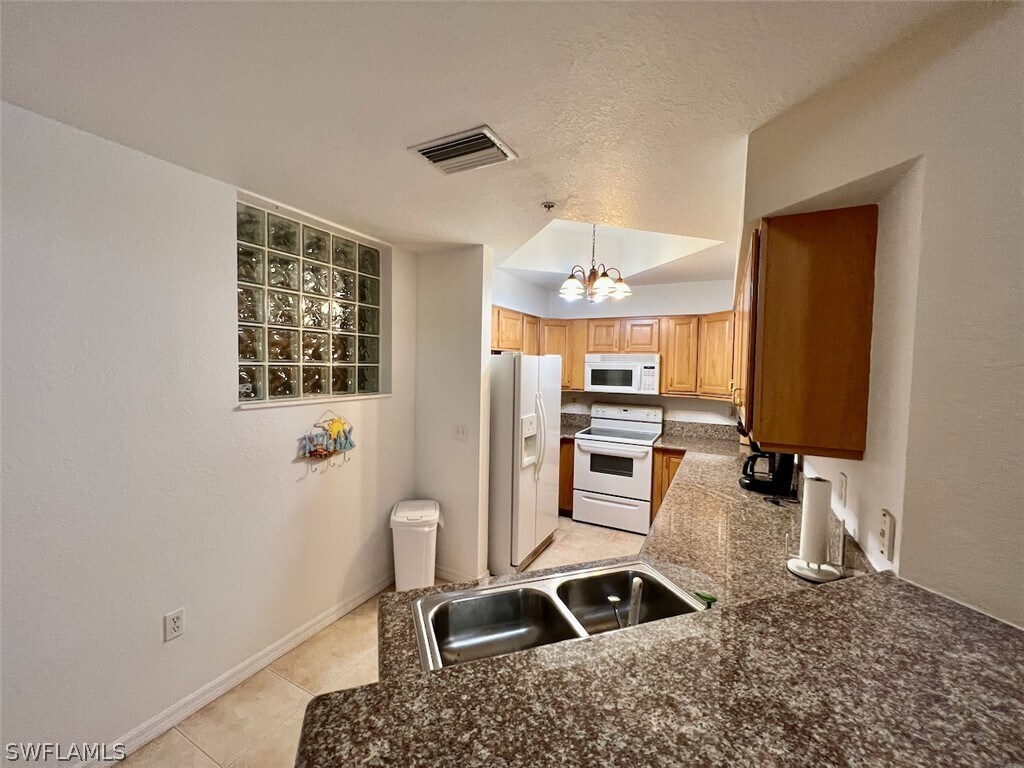 12515 McGregor Blvd Unit 109, Fort Myers, FL 33919 Condo for Rent in