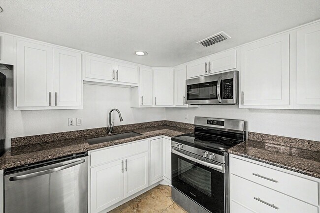 Foto del edificio - 1297 W 5th St