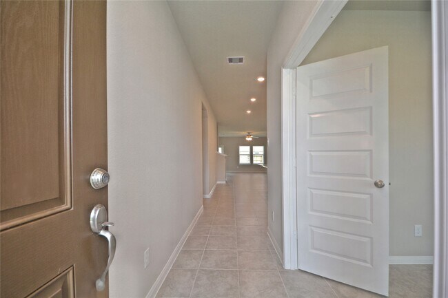 Foto del edificio - 1015 Modesto Dr