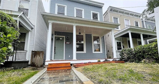Foto del edificio - Beautiful Newly Renovated Home Available D...