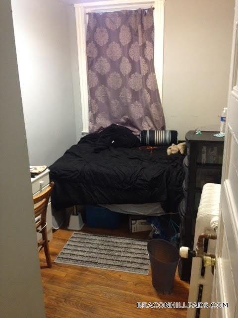 Building Photo - 72 Revere St