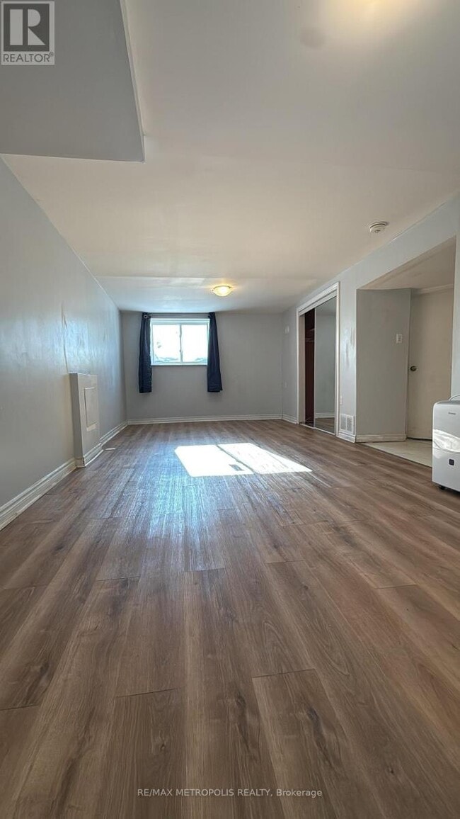 Building Photo - 78 Harold St