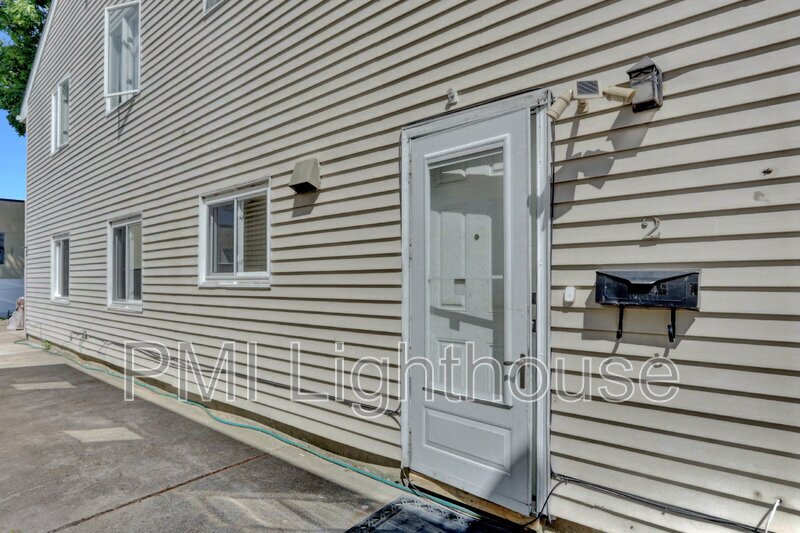 Primary Photo - 21 Cleveland st