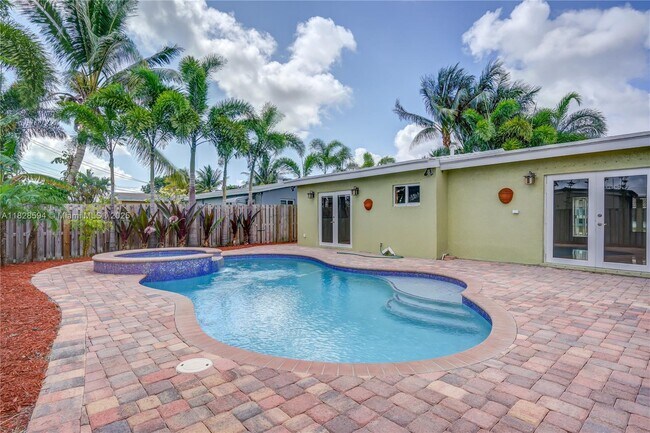 Foto del edificio - 221 NW 47th Ct