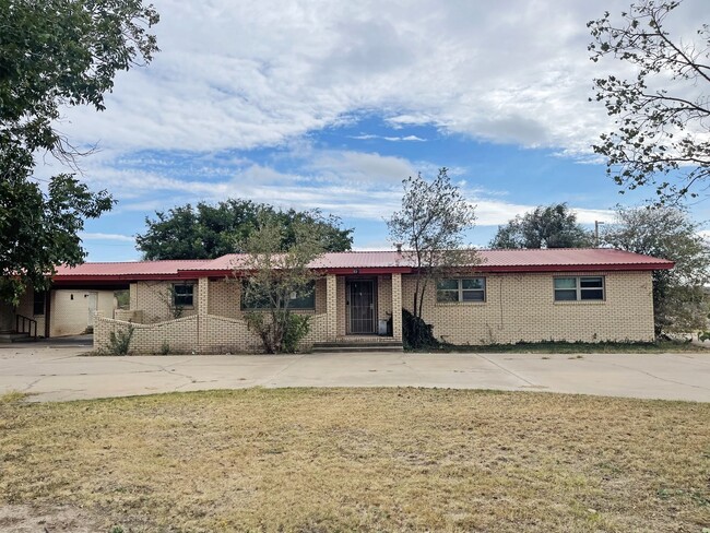 Building Photo - 531 W Spears Dr