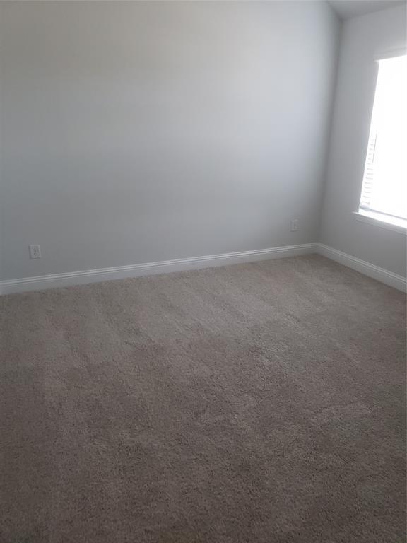 Building Photo - 6852 Meadow Crest Dr