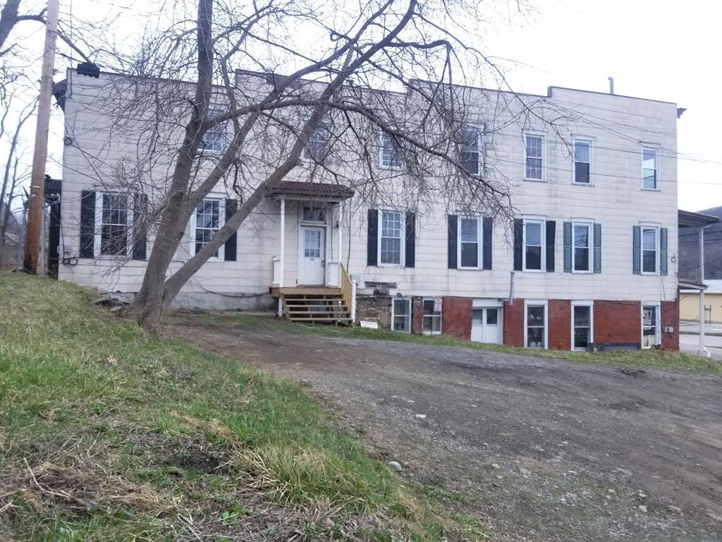 Primary Photo - 11 W Front St