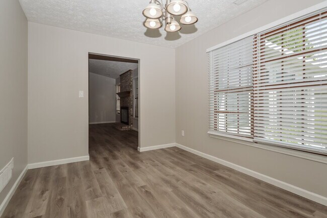 Building Photo - 1193 Autumn Dr