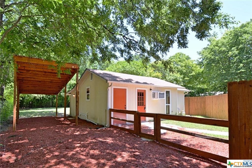 Primary Photo - 3174 Boon St