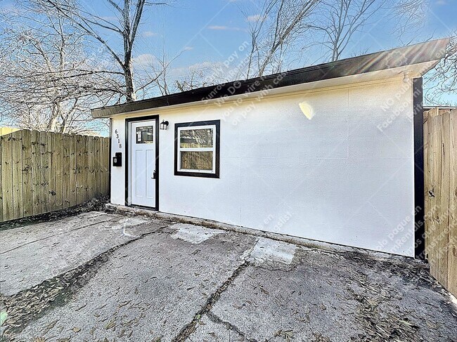 Foto del edificio - 1 br, 1 bath House - 6318 Sloan St B B