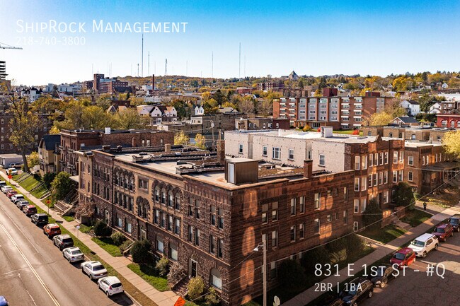 Building Photo - 831 E 1st St