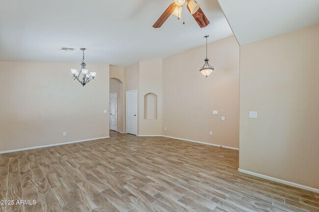 Building Photo - 1279 W Jersey Way
