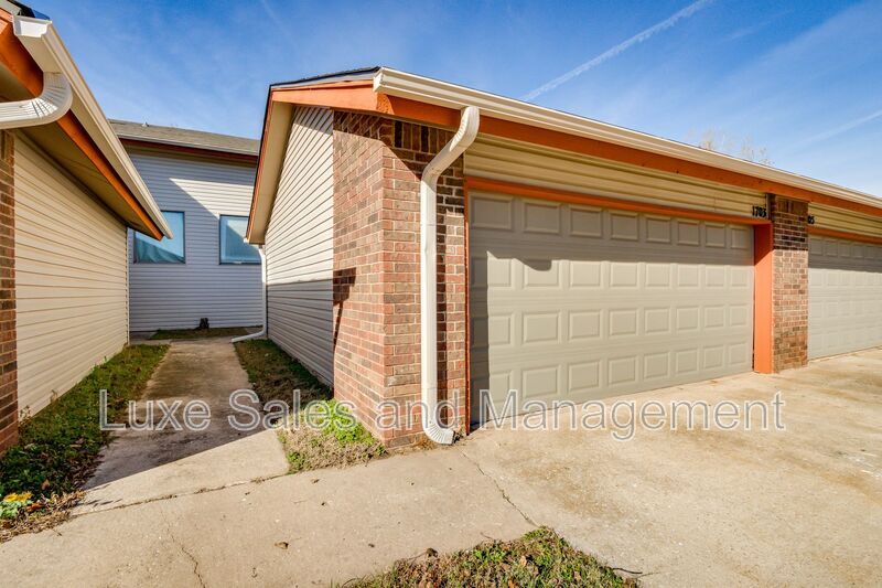 Photo - 1703 N Gleason Avenue