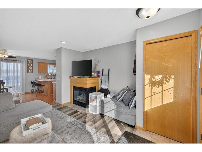 Building Photo - 742 Baylee Pl SW