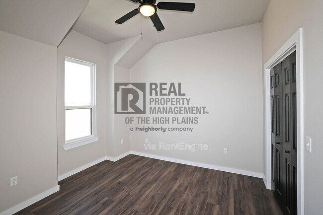 Foto del edificio - 4710 Clive Ave