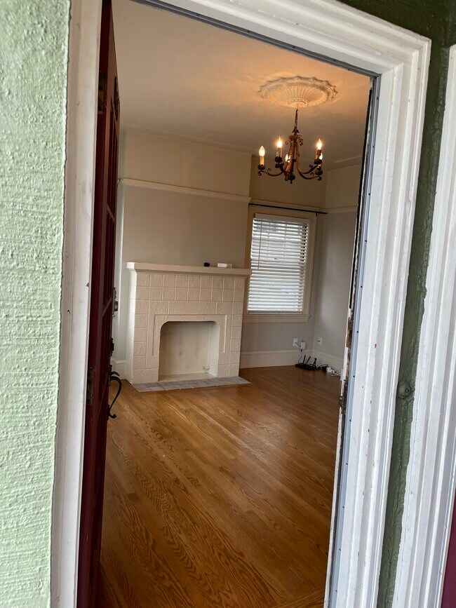 Building Photo - 1785 Oxford St