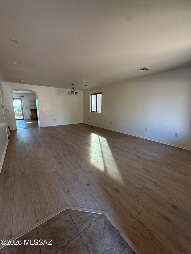 Building Photo - 318 S Princess Erica Dr