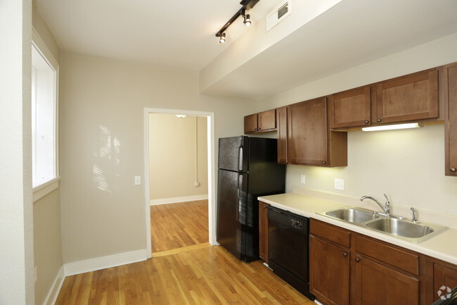 1HAB, 1BA - 761 ft² - Market Street Lofts