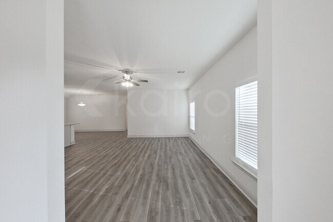 Foto del edificio - 17647 Carlisle Ave