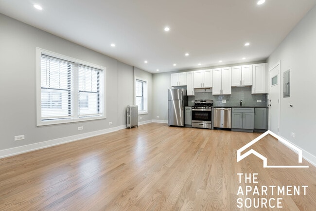 Building Photo - 1944 W Wilson Ave