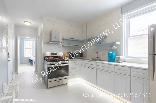 Building Photo - 3320 S Carpenter St