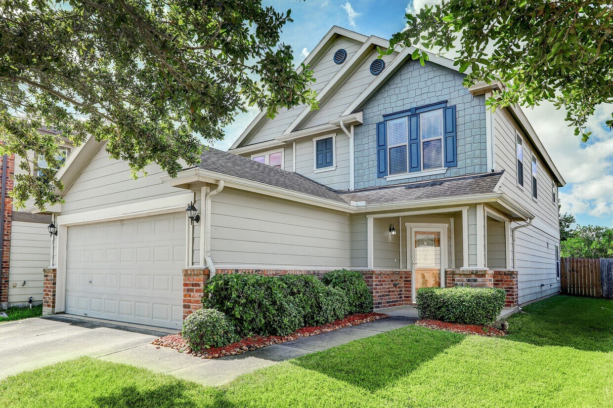 Foto principal - 2718 Skyview Chase Ln