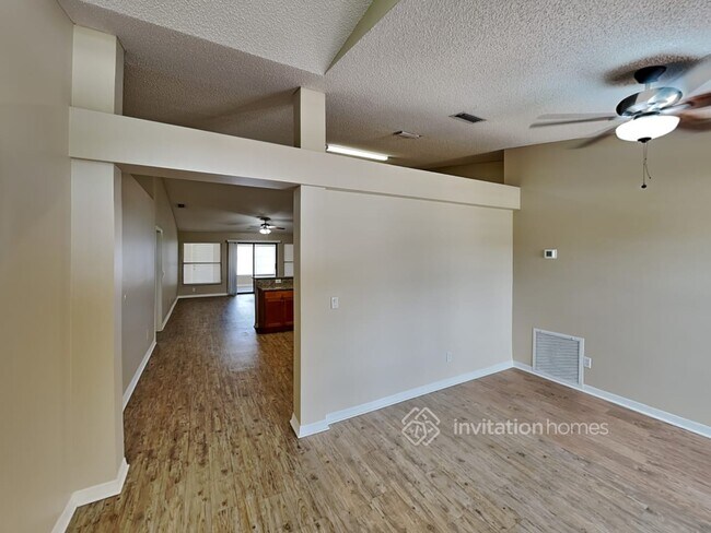 Foto del edificio - 1013 Sabal Grove Dr