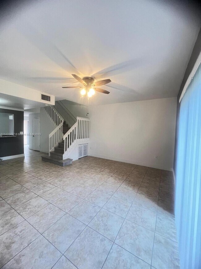 Building Photo - 17380 SW 140th Ct