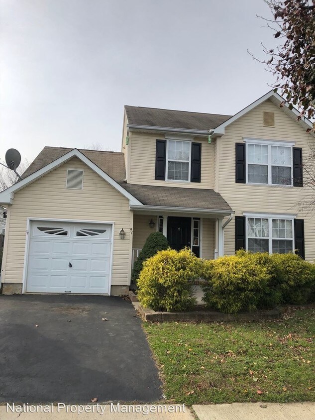 Foto principal - 4 br, 1 bath House - 91 Kristopher Dr