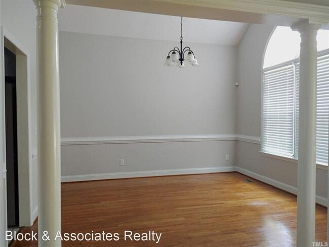 Foto del edificio - 3 br, 2.5 bath House - 1708 Royal Gorge Rd