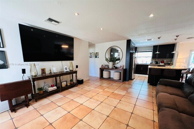 Foto del edificio - 8040 SW 196th St