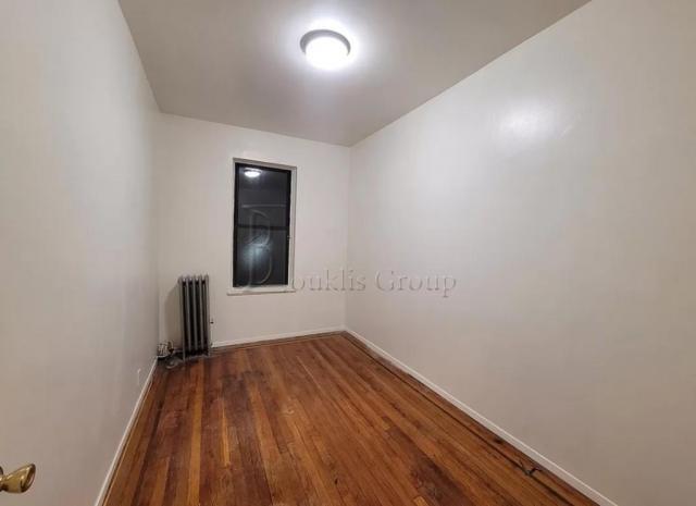 Foto del edificio - 1 bedroom in EAST ELMHURST NY 11370