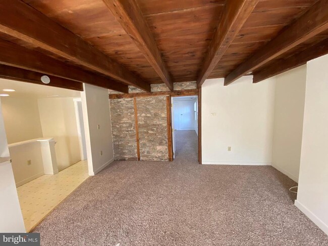 Building Photo - 4295 Point Pleasant Pike