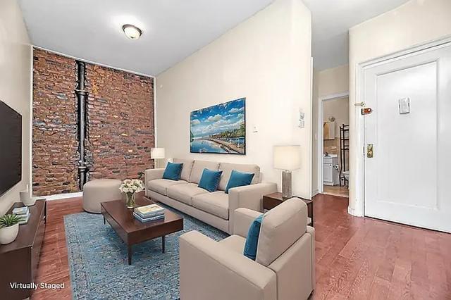 Foto principal - 3 bedroom in New York NY 10009