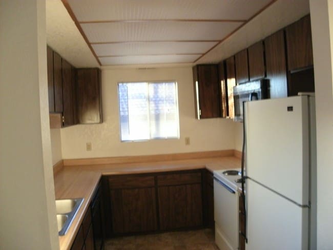 Building Photo - 1180 Lancers Ln