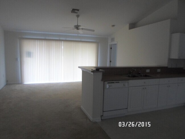 Building Photo - 1043 Cedartree Ave