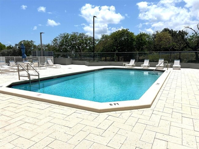 Building Photo - 2501 Brickell Ave