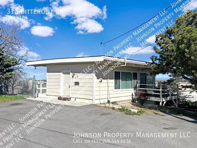 Foto del edificio - 318 Bitteroot Dr