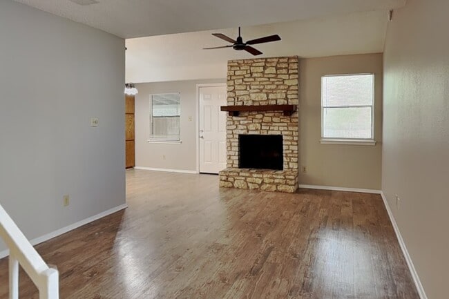 Building Photo - 2300 Berkett Dr