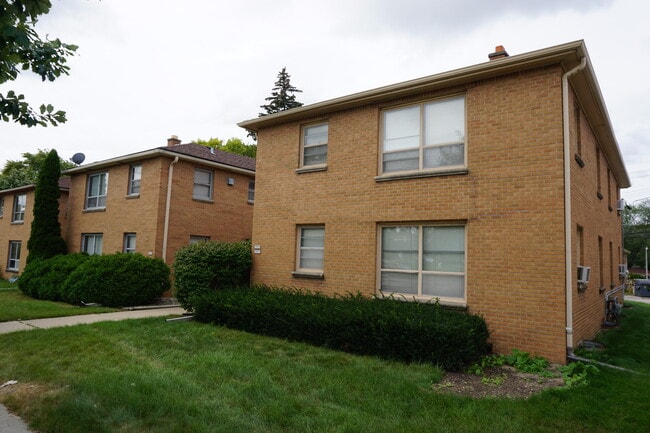 Exterior - 3957 N 92nd St