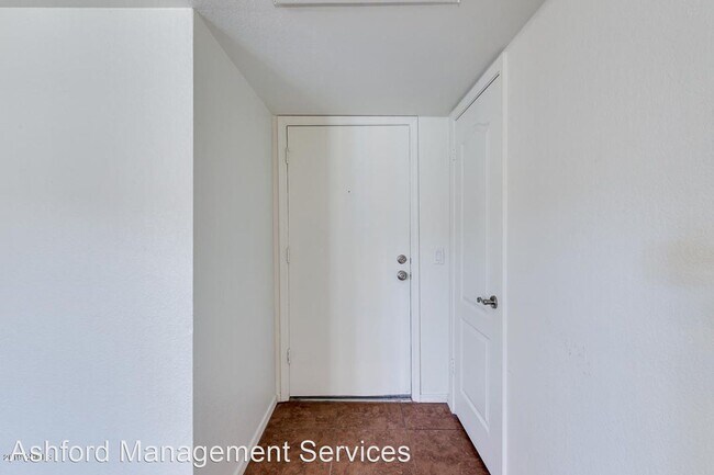 Building Photo - 2 br, 2 bath House - 151 E. Broadway Rd. #106