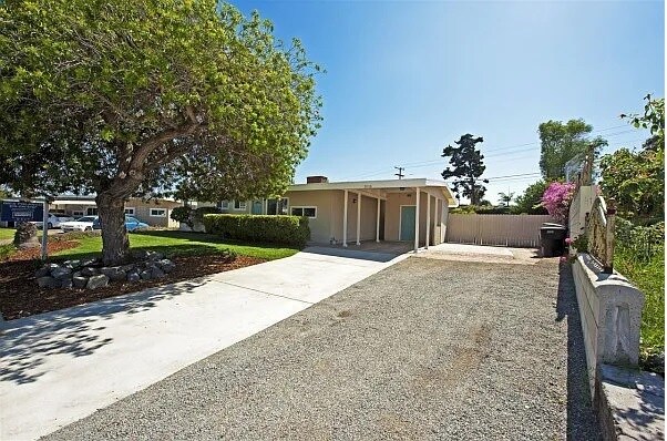 Primary Photo - 1016 Agua Tibia Ave