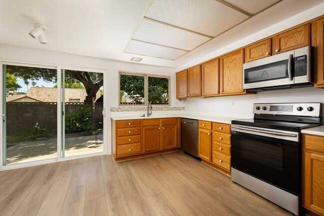 Building Photo - Beautiful 2/2 Condo in Hidden Valley!