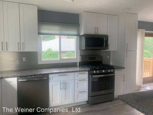 Building Photo - 3 br, 1 bath House - 810 W. Kirby #Up