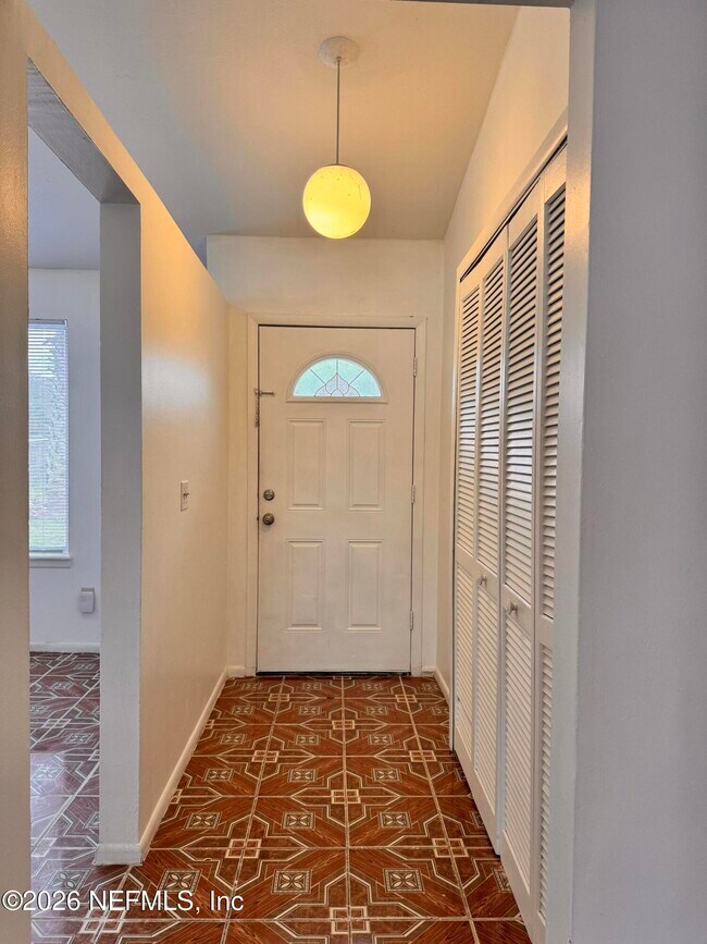 Building Photo - 516 Aquatic Dr