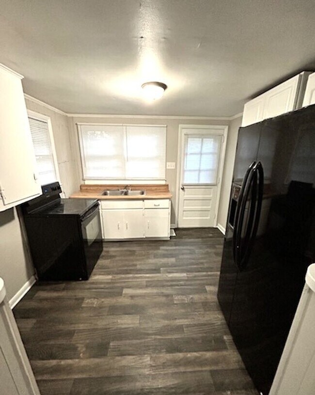 Foto del edificio - Three Bedroom House in Town of Ranlo, NC