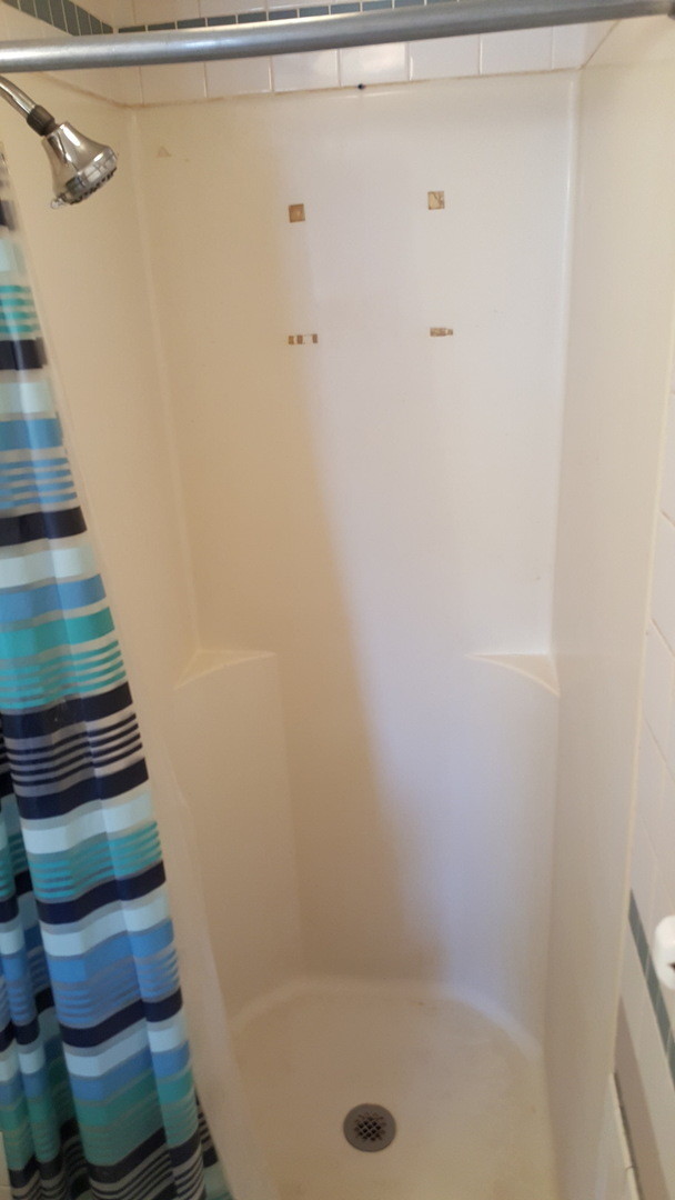 Building Photo - $695 - 1 Bed, 1 Bath - Smoketown